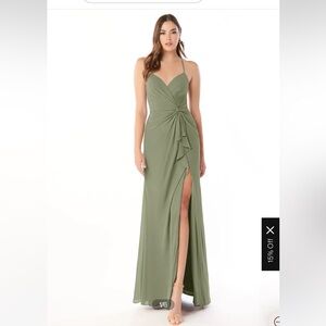 NWT AZAZIE ARIBELLA
Pistachio Sheath Ruched Chiffon Dress
